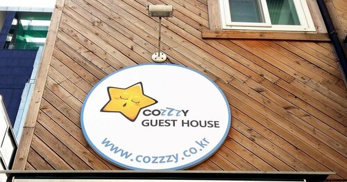 Cozzzy Guest House - Hostel, Забронировать Хостел Мапхогу Сеул, рядом с Клиника Family Dental