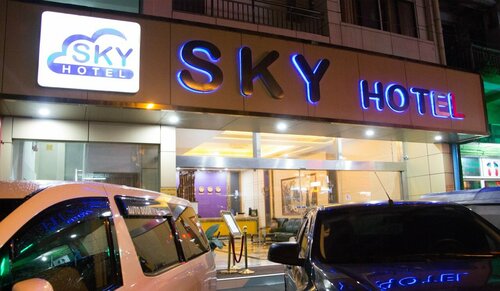Sky Hotel, Prenota Hotel Hotel a Yangon con colazione, vicino a Holy Trinity Cathedral, Colazione