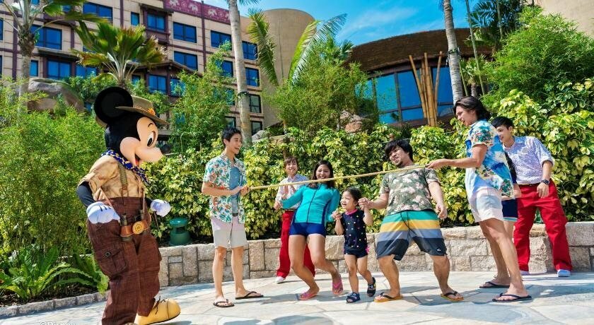 Disney Explorers Lodge