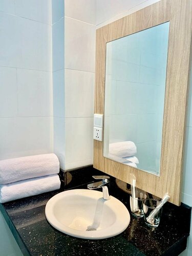 Bintan Lumba Lumba Inn Hotel, Забронировать Отель Недорогие отели провинции Кепулауан-Риау, недорого