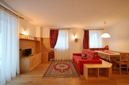 Casa Sandra, Забронировать Апартаменты/квартира Отели Livinallongo del Col di Lana с парковкой, Парковка