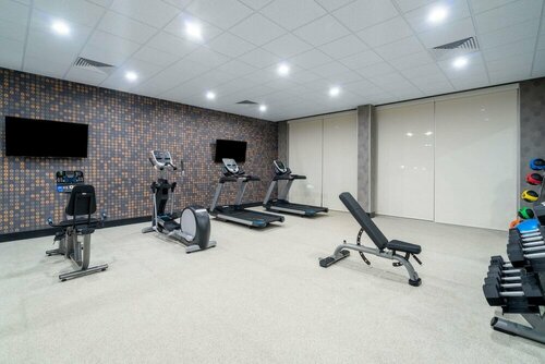 La Quinta Inn & Suites by Wyndham Louisville NE - Old Henry Rd, Забронировать Отель Луисвилл Louisville Metropolitan Area