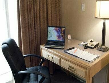 Howard Johnson Quebec, Rezervați Hotel L'Ancienne-Lorette Quebec