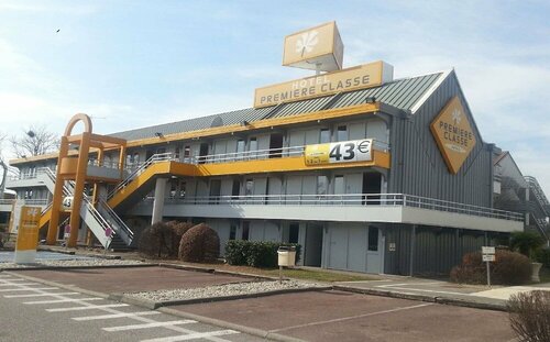 Premiere Classe Lyon Est Aeroport Saint Exupery, Book Hotel Hoteller i Rhône-Alps med parkering, Parkering