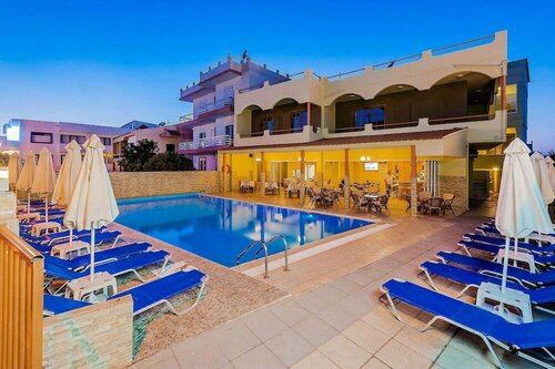 Esmeralda Hotel, Забронировать Отель Отели Кремастей с парковкой, Парковка