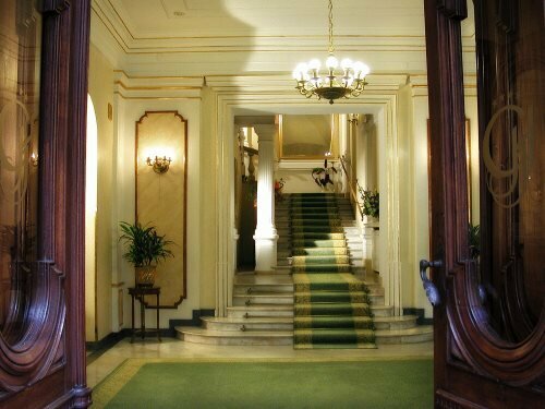 Grand Hotel, Забронировать Отель Старый город Краков, рядом с Городские стены Кракова