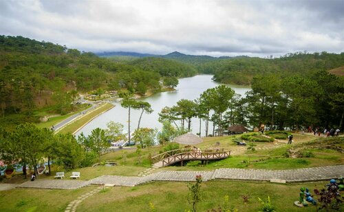 Dalat Cadasa Resort, Забронировать Курортный отель Далат Ламдонг, рядом с Thien Vuong Pagoda
