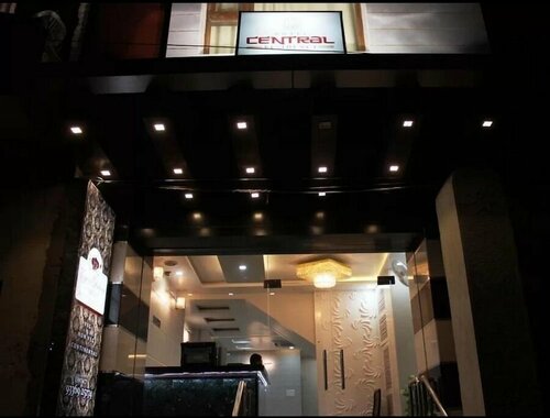 Hotel Central Residency, Забронировать Отель Варанаси штат Уттар-Прадеш, рядом с Железнодорожный вокзал Варанаси-Джанкшен
