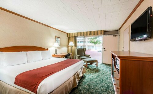Ramada by Wyndham State College Hotel & Conference Center, Book Hotel Hoteller i Pennsylvania med parkering, Parkering