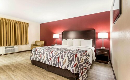Super 8 Dry Ridge, Book Hotel Hoteller i Kentucky med parkering, Parkering