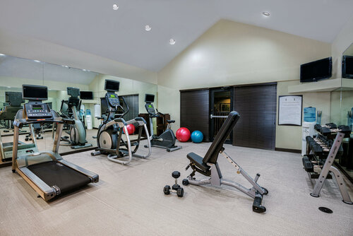 Staybridge Suites Lubbock-University Area, an IHG Hotel, Reserva ahora Hotel Hoteles en Lubbock con aparcamiento, Aparcamiento