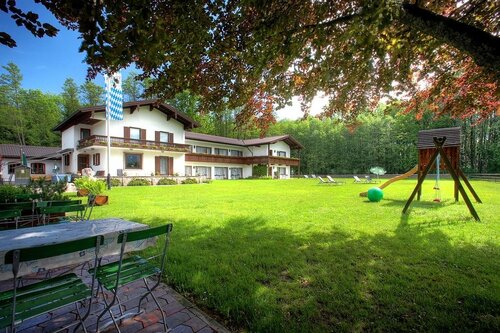 Haus Waldesruh, Забронировать Отель Отели Баварии с парковкой, Парковка