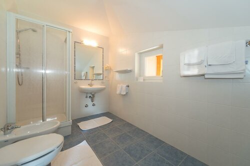 Hotel Seehauser, Забронировать Отель Отели в центре Нова-Леванте, в центре