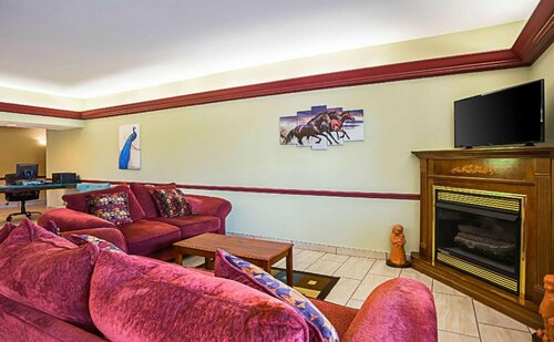 Econo Lodge Inn & Suites, Buchen Sie Hotel Ripley Mississippi