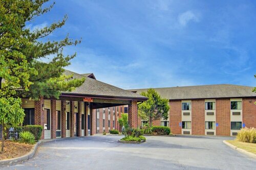 Capital O Amerihost Inn and Suites Fulton Hwy 54 MO, 예약 호텔 풀턴 미주리