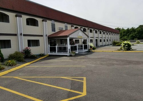 All Seasons Inn & Suites, Забронировать Мини-отель Борн Полуостров Кейп-Код