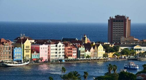 B&B Bellavista, Book Bed and Breakfast Hotels in Willemstad with a Pool, Swimming Pool