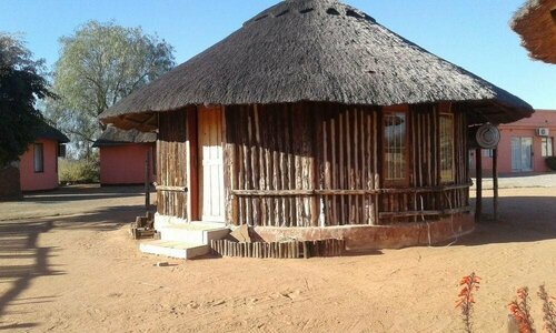 Gaetsho Lodge, Book Feriehus Mahalapye Central District