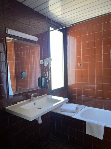 Hotel Bruc, Book Hotel El Bruc 