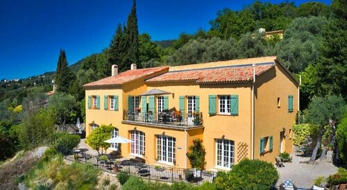 Villa Juli Guesthouse, Book Villa Hoteller i Rhône-Alps med parkering, Parkering