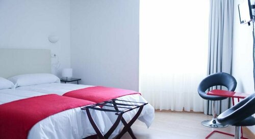 Hotel Montañés, Забронировать Отель Отели Cantabria Coast 3 звезды, 3*