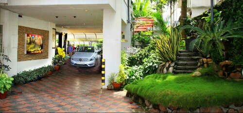 Yuvarani Residency, Book Hotel Kochi New Delhi