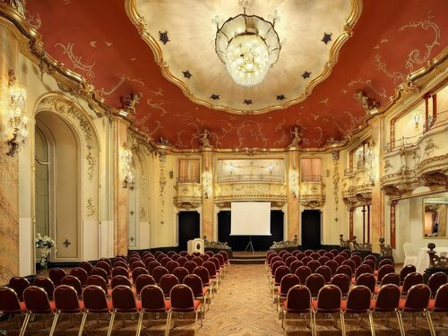 Grand Hotel Bohemia, Boek Hotel Hotels in Praag met parkeren, Parkeren