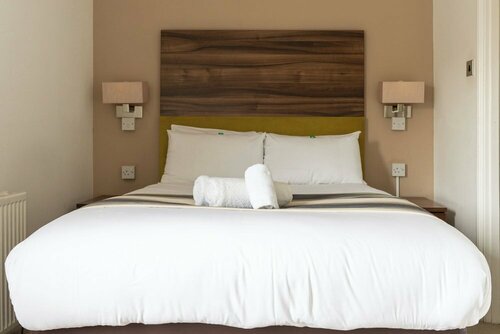 Livingston Lodge Hotel, Забронировать Отель Ливингстон West Lothian, рядом с Deer Park Golf and Country Club