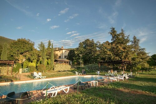 Agriturismo Sasso Rosso, Book Landbrugsophold Capodacqua Umbrien