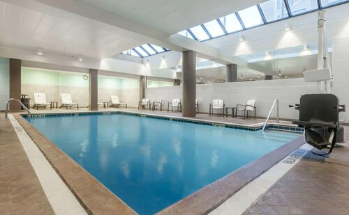 Courtyard by Marriott Pittsburgh University Center, Забронировать Отель Питтсбург Пенсильвания