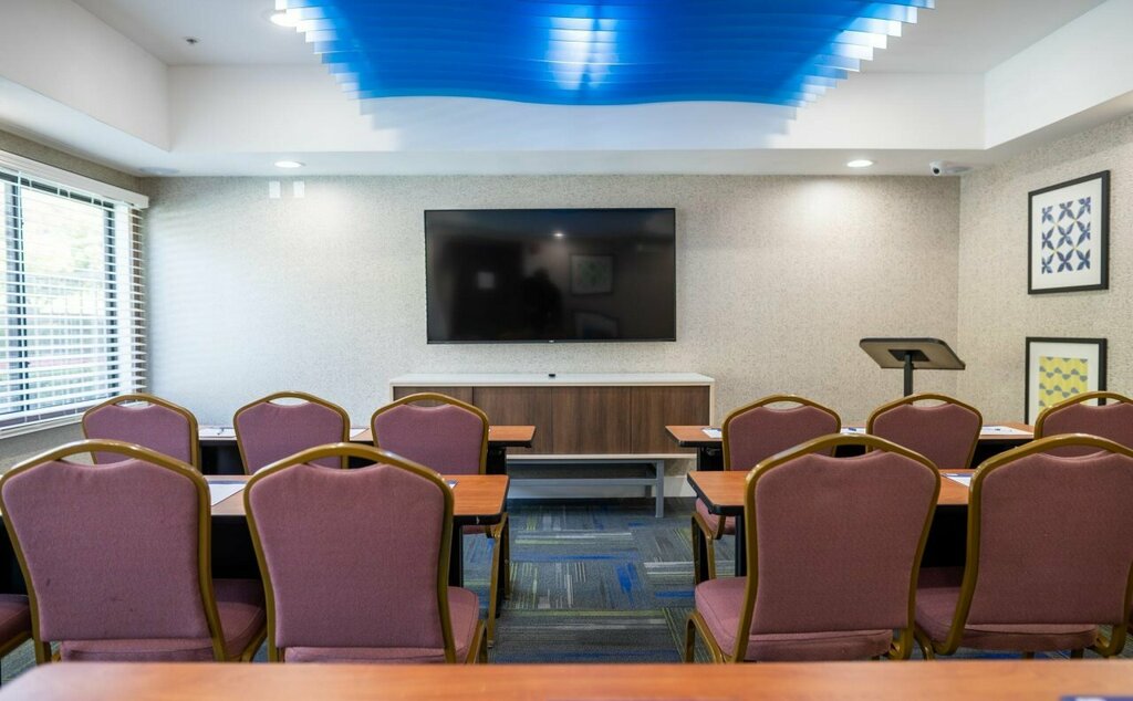 Holiday Inn Express & Suites Lake Forest - Irvine East