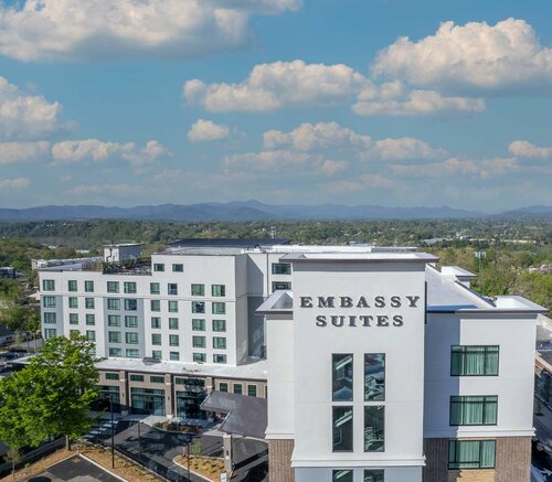 Embassy Suites By Hilton Asheville Downtown, Забронировать Отель Отели Ашвилл с завтраком, рядом с Галерея Bender, Завтраки