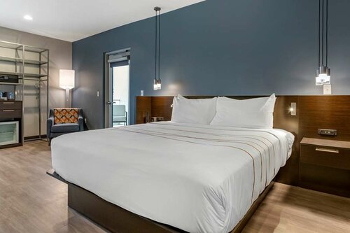 Vīb Hotel by Best Western Phoenix - Tempe, Забронировать Отель Пруд в Темпе Phoenix Metropolitan Area