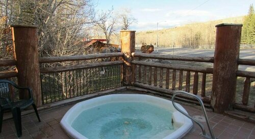 Beartooth Hideaway Inn and Cabins, Rezerwuj Hotel Red Lodge Montana