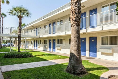 Motel 6 Bakersfield, CA - East, Boek Motel Bakersfield 