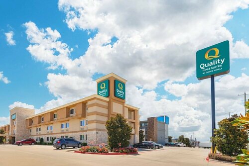 Quality Inn & Suites Plano East - Richardson, Забронировать Отель Отели Dallas - Fort Worth Metropolitan Area с парковкой, Парковка