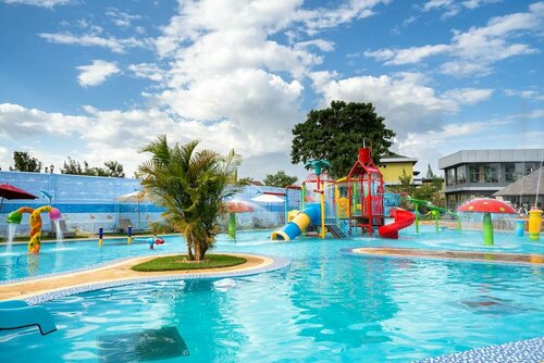 Fun Retreat Resort