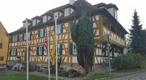 Pension Pastoriushaus, Забронировать Отель Бад-Виндсхайм Steigerwald
