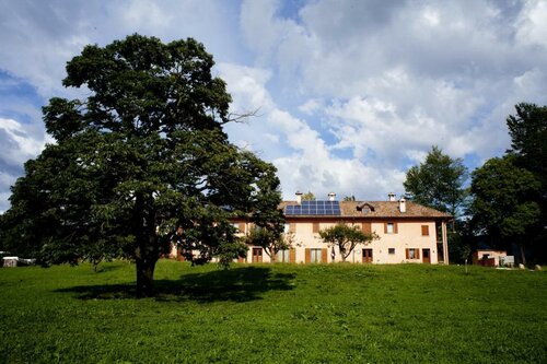 B&B Al Sole Di Cavessago, Забронировать Отель «постель и завтрак» Отели Беллуно 3 звезды, 3*