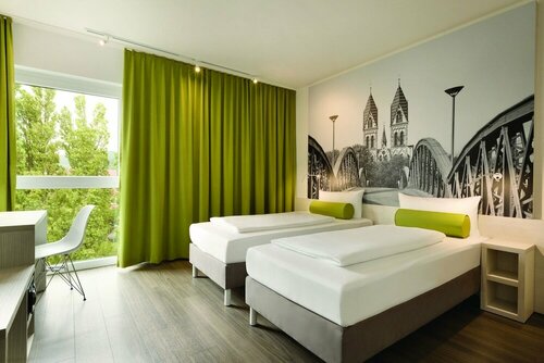 Super 8 by Wyndham Hamburg Mitte, Забронировать Отель Отели Гамбурга 3 звезды, 3*