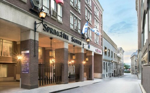 SpringHill Suites by Marriott Old Montreal, Забронировать Отель Отели Монреаля с парковкой, рядом с Bota Bota, Парковка