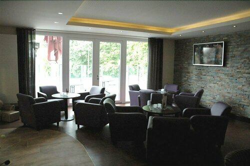 Hotel Oelen & Holgers Brasserie und Lounge, Забронировать Отель Отели в центре Бад-Бентхайм, в центре