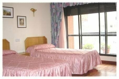 Hostal Arlanzón, Забронировать Отель Бургос 