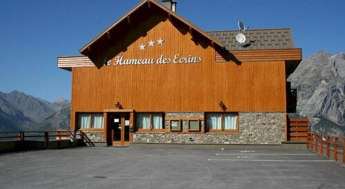 Résidence Le Hameau Des Ecrins, Book Hotel Hoteller i Rhône-Alps med parkering, Parkering