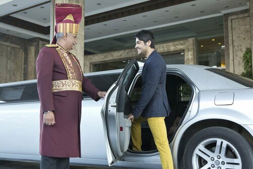 The Suryaa New Delhi, Забронировать Отель Отели Нью-Френдс-Колони 5 звезд, 5*