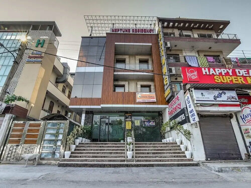 OYO 528 Hotel Neptune Residency, Забронировать Отель Отели Нью-Дели с завтраком, Завтраки
