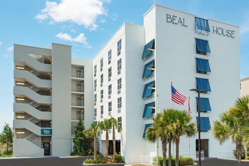 Beal House Fort Walton Beachfront, Забронировать Отель Форт-Уолтон-Бич Emerald Coast, рядом с Пирс на острове Окалооса