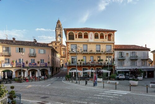 Hotel Il Grappolo d'Oro, Boek Hotel Piemonte Hotels met Parkeerplaats, Parkeren