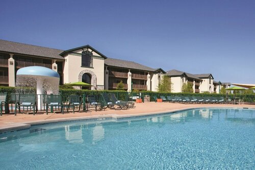 Holiday Inn Club Vacations at Lake Geneva Resort, Забронировать Курортный отель Лейк-Дженива Висконсин