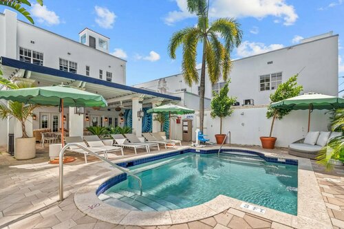 Aloha Fridays, Забронировать Апартаменты/квартира Майами-Бич Miami Metropolitan Area, рядом с Lummus Park